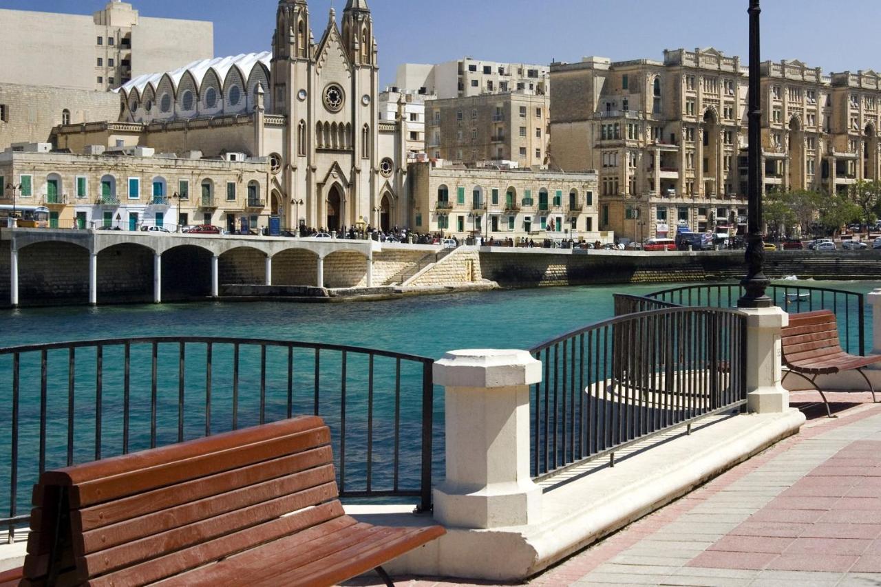 Luxe Apartment With Valletta And Harbour Views Sliema Exterior photo