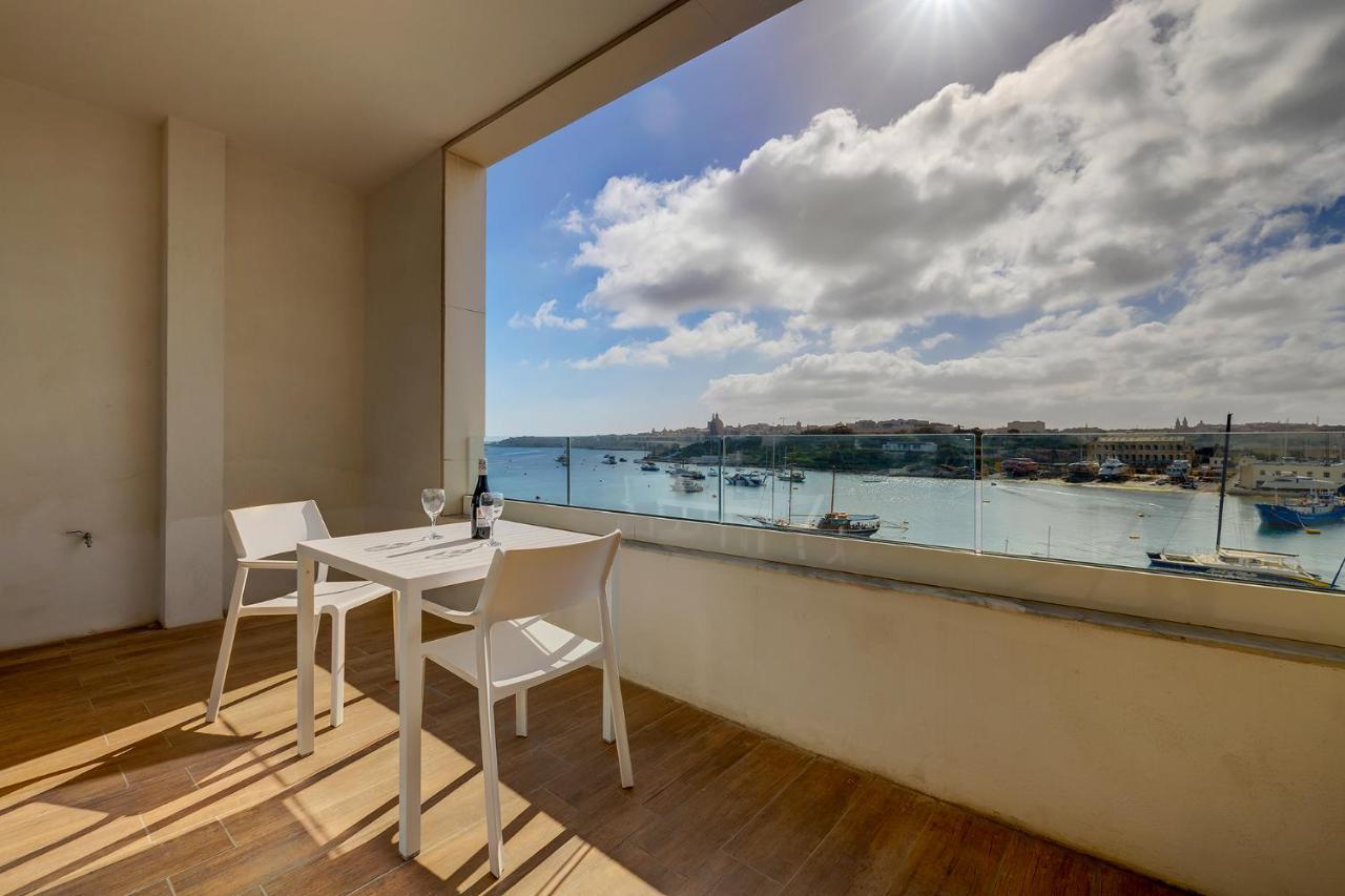 Luxe Apartment With Valletta And Harbour Views Sliema Exterior photo