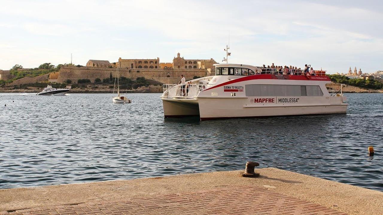 Luxe Apartment With Valletta And Harbour Views Sliema Exterior photo